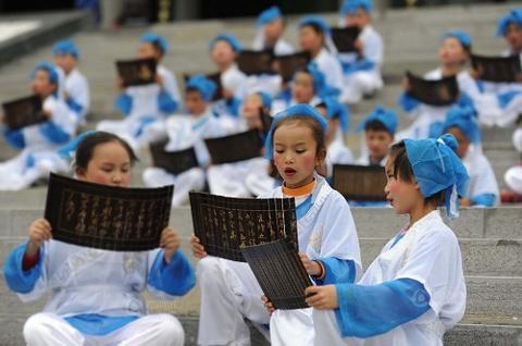 礼润少年心：传统礼仪教育如何滋养青少年成长